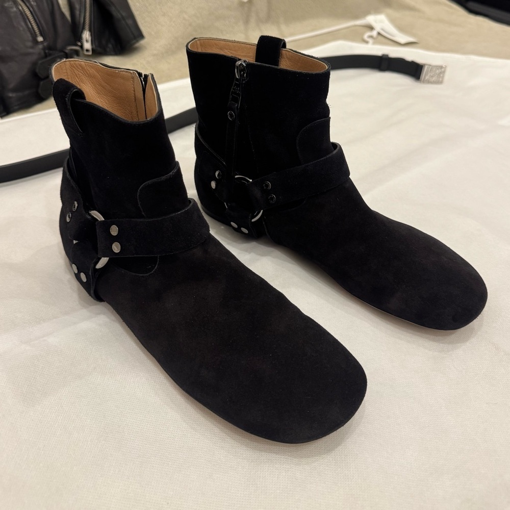 Louis Vuitton Suede Moto Boots in black suede leather - Picture 7 of 14